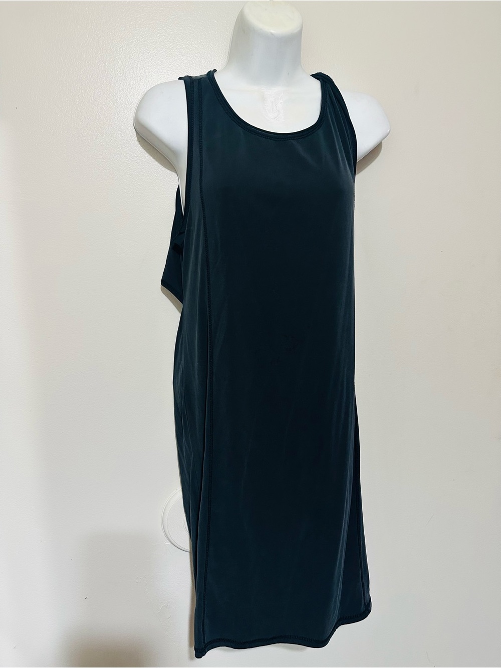 Daytrip Black Twist‑Back Sleeveless Dress Size M Chic Cutout Style